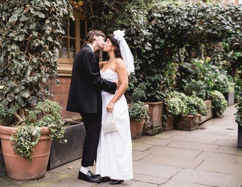 mobile - carousel-hero-element image-0