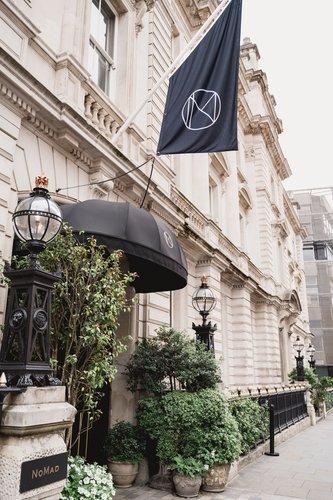 mobile - carousel-hero-element image-4