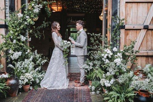 mobile - carousel-hero-element image-0