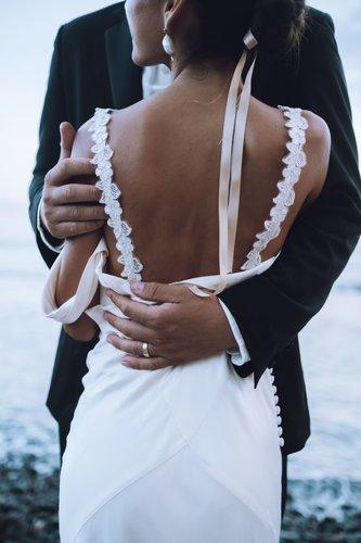 mobile - carousel-hero-element image-2